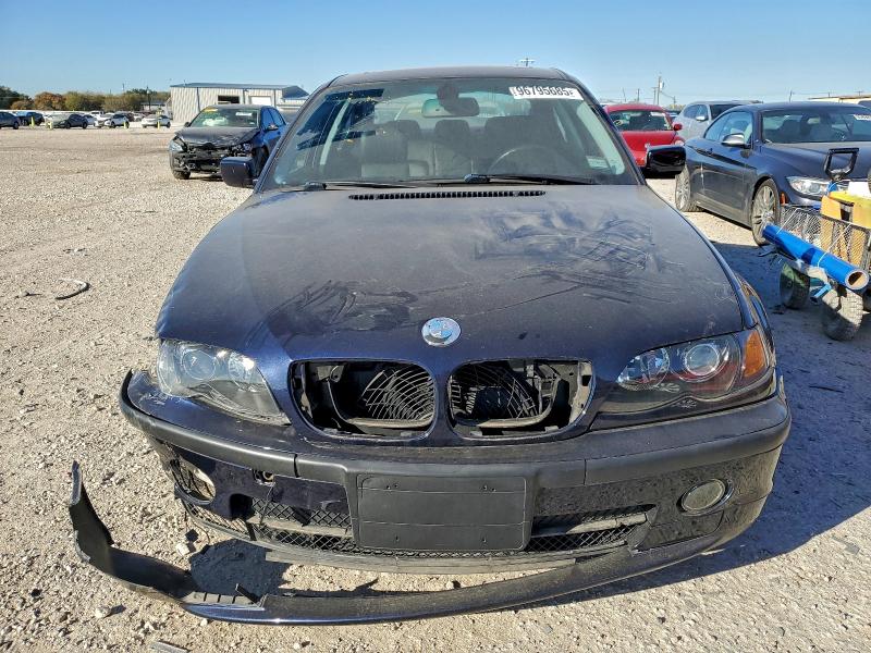 Photo 5 from auction – 2005 BMW 330 XI with VIN WBAEW53415PN38976