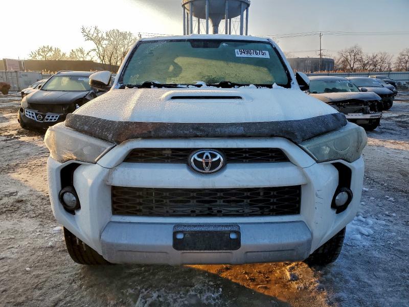 Photo 5 from auction – 2016 TOYOTA 4RUNNER SR with VIN JTEBU5JR6G5390098