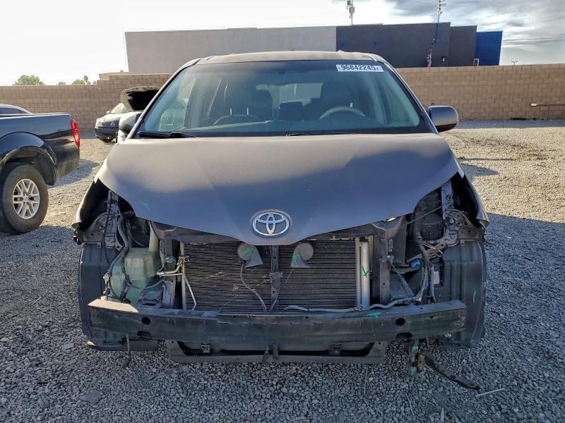 Photo 5 from auction – 2011 TOYOTA SIENNA SPO with VIN 5TDXK3DC9BS093891