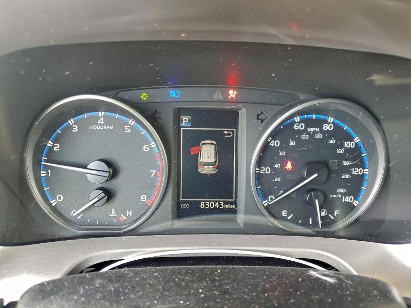 Photo 9 from auction – 2018 TOYOTA RAV4 LE with VIN JTMZFREVXJJ171011
