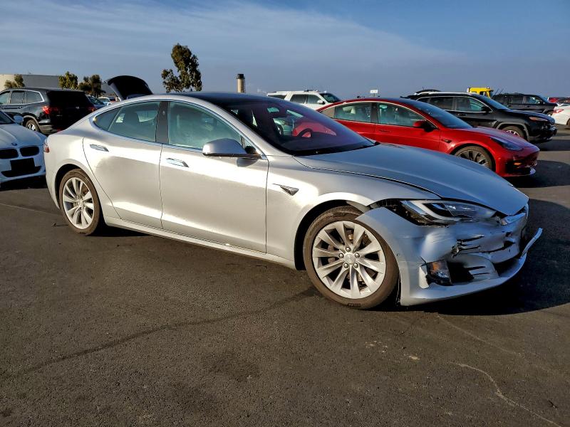 Photo 4 from auction – 2018 TESLA MODEL S with VIN 5YJSA1E23JF259218