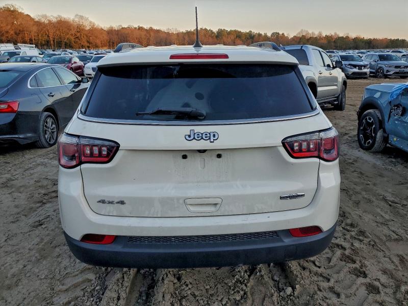 Photo 6 from auction – 2018 JEEP COMPASS LA with VIN 3C4NJDBB1JT400470