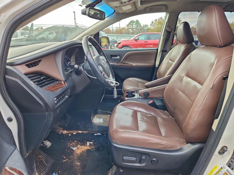 Photo 7 from auction – 2015 TOYOTA SIENNA XLE with VIN 5TDYK3DC3FS686463