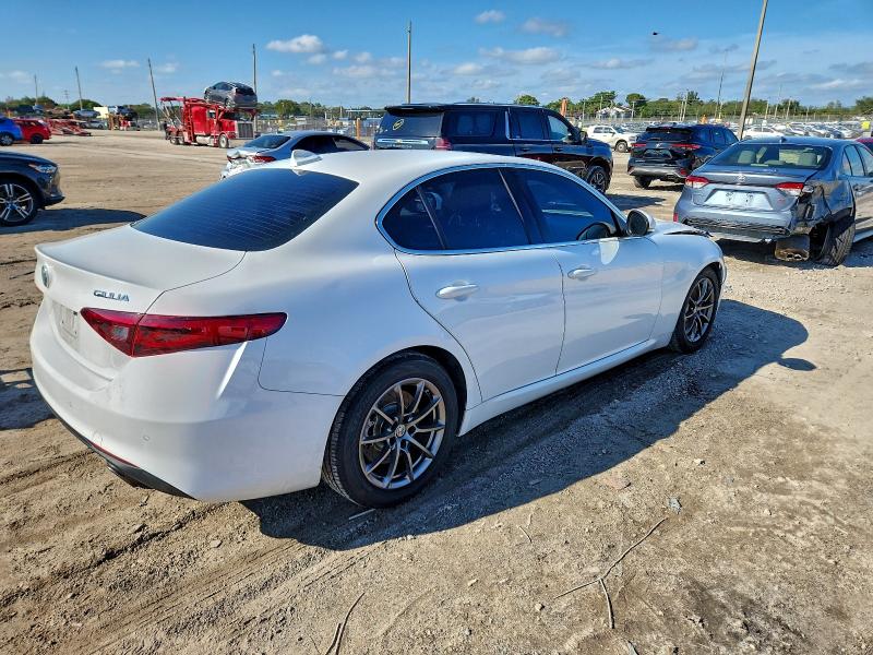 Photo 3 from auction – 2018 ALFA ROMEO GIULIA with VIN ZARFAEBN3J7581702