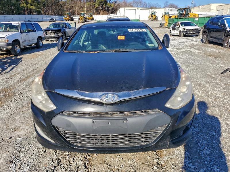 Photo 5 from auction – 2014 HYUNDAI SONATA with VIN KMHEC4A44EA116840