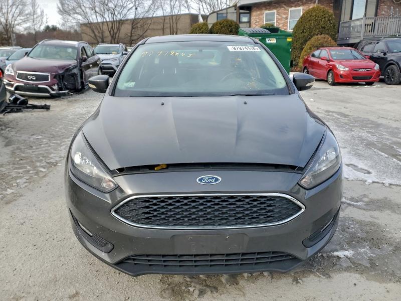 Photo 5 from auction – 2016 FORD FOCUS with VIN 1FADP3K26GL265632