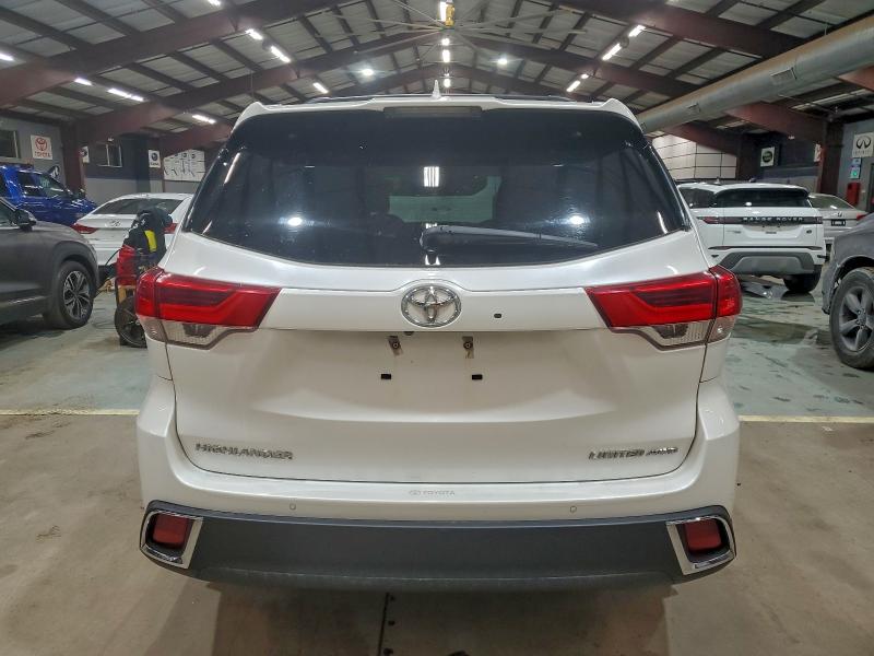 Photo 6 from auction – 2019 TOYOTA HIGHLANDER with VIN 5TDDZRFH6KS735249