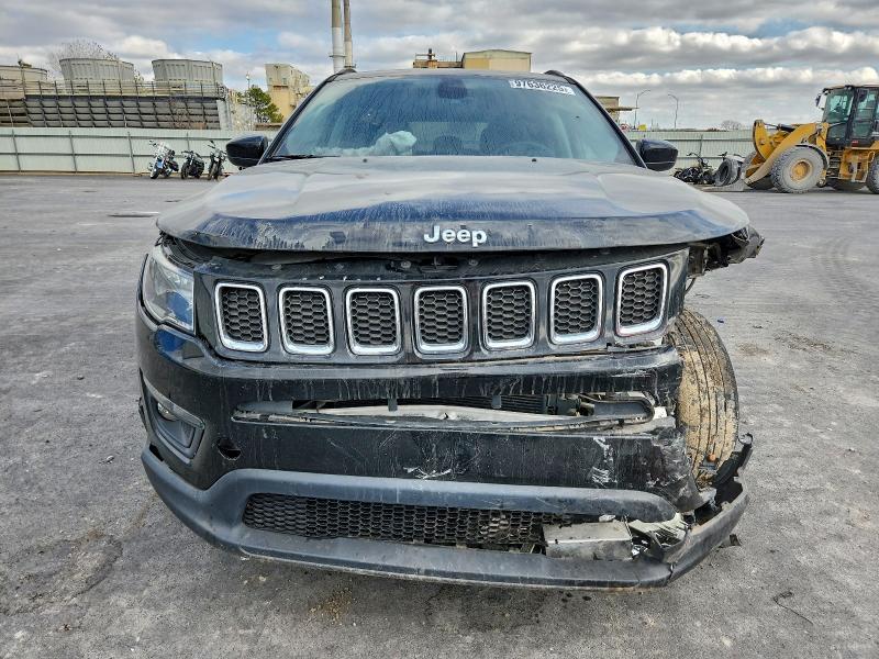 Photo 5 from auction – 2017 JEEP COMPASS LA with VIN 3C4NJDBB7HT665632