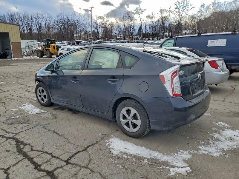 Photo 2 from auction – 2014 TOYOTA PRIUS with VIN JTDKN3DU5E0387340