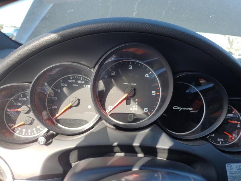 Photo 9 from auction – 2015 PORSCHE CAYENNE with VIN WP1AF2A21FLA32394