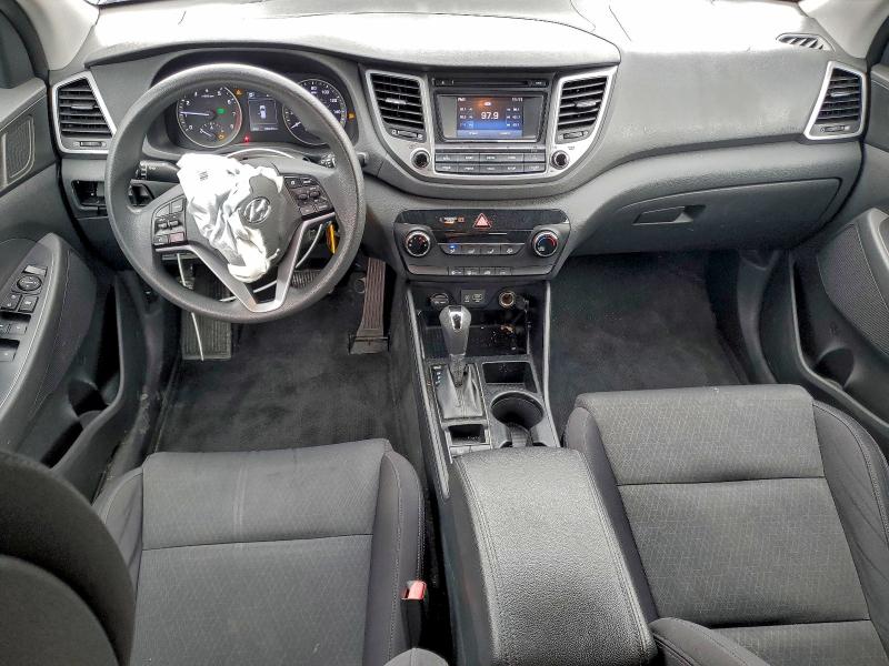 Photo 8 from auction – 2016 HYUNDAI TUCSON SE with VIN KM8J23A47GU136089