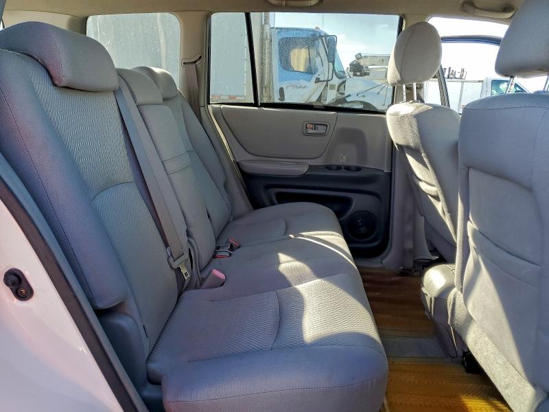 Photo 11 from auction – 2004 TOYOTA HIGHLANDER with VIN JTEGD21A040099474