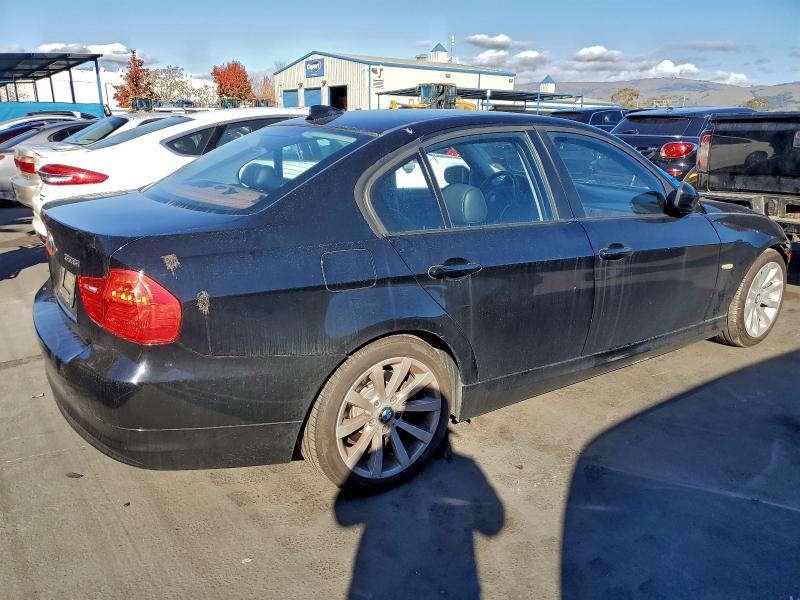 Photo 3 from auction – 2011 BMW 328 with VIN WBAPH5C59BA447447