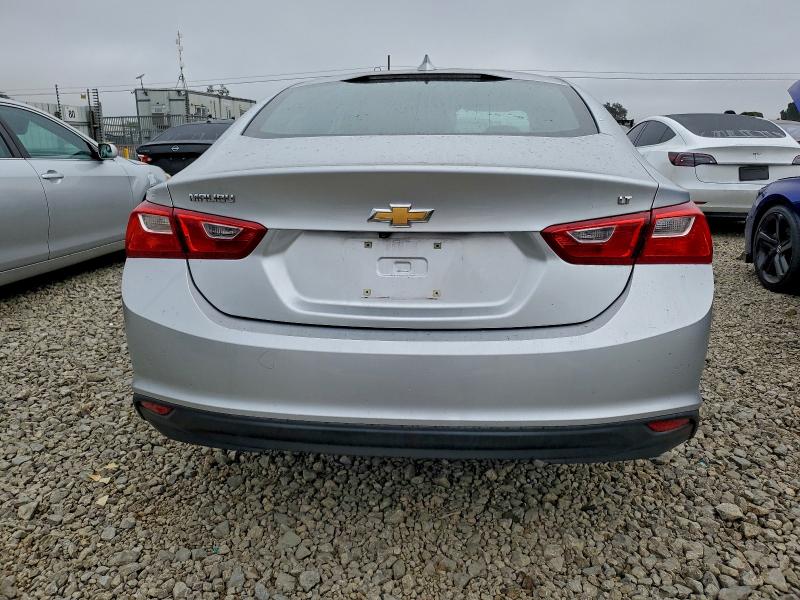 Photo 6 from auction – 2018 CHEVROLET MALIBU LT with VIN 1G1ZD5ST8JF288468