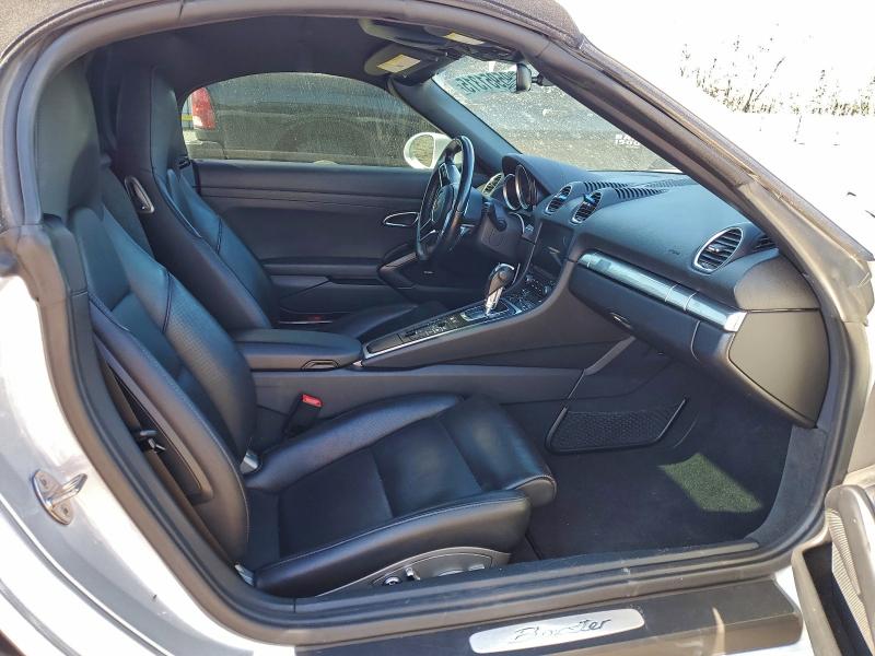 Photo 10 from auction – 2021 PORSCHE BOXSTER BA with VIN WP0CA2A81MS210630