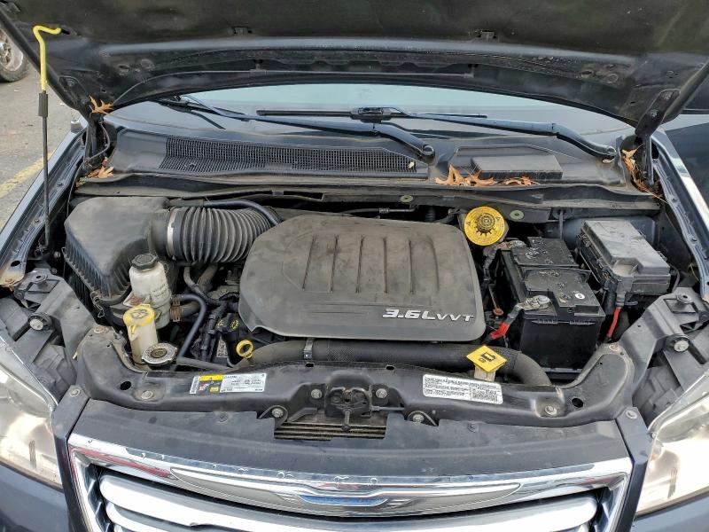 Photo 12 from auction – 2014 CHRYSLER TOWN & COU with VIN 2C4RC1BG9ER297474