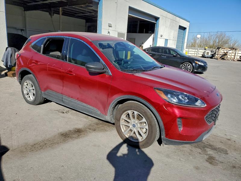 Photo 4 from auction – 2022 FORD ESCAPE with VIN 1FMCU0G69NUB96415