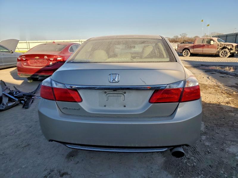Photo 6 from auction – 2015 HONDA ACCORD with VIN 1HGCR2F37FA185359