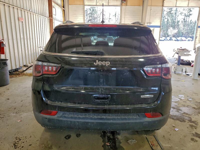 Photo 6 from auction – 2017 JEEP COMPASS with VIN 3C4NJCBB6HT652557