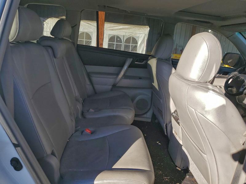 Photo 10 from auction – 2012 TOYOTA HIGHLANDER with VIN 5TDBK3EH6CS170321