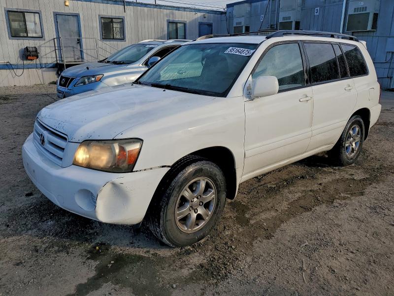 TOYOTA HIGHLANDER 2005 with VIN JTEDP21A450086819 - Photo from auction