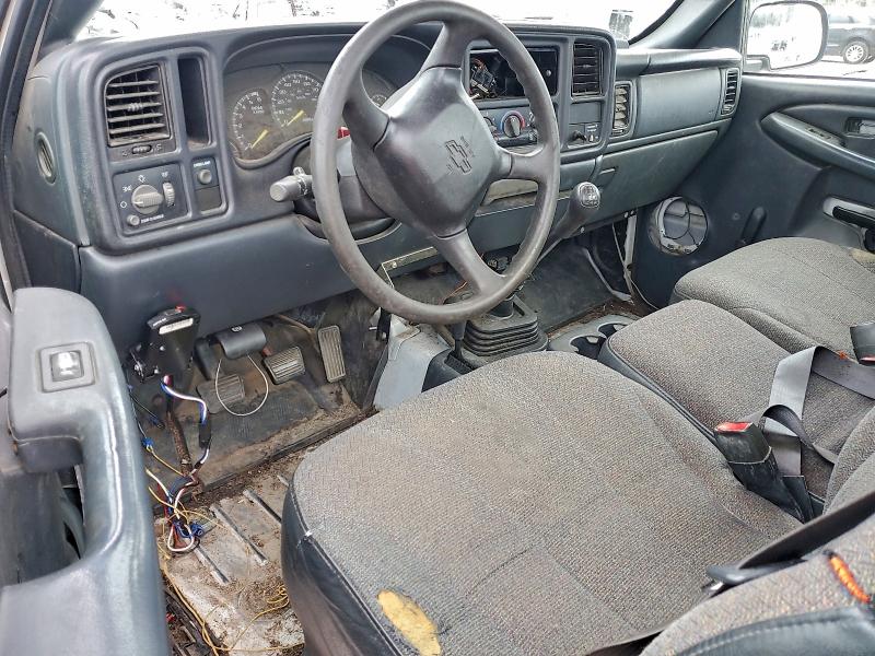 Photo 8 from auction – 2000 CHEVROLET SILVERADO with VIN 1GCEK14V7YE428092