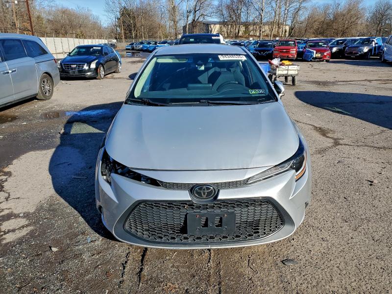 Photo 5 from auction – 2022 TOYOTA COROLLA LE with VIN 5YFEPMAE0NP283905