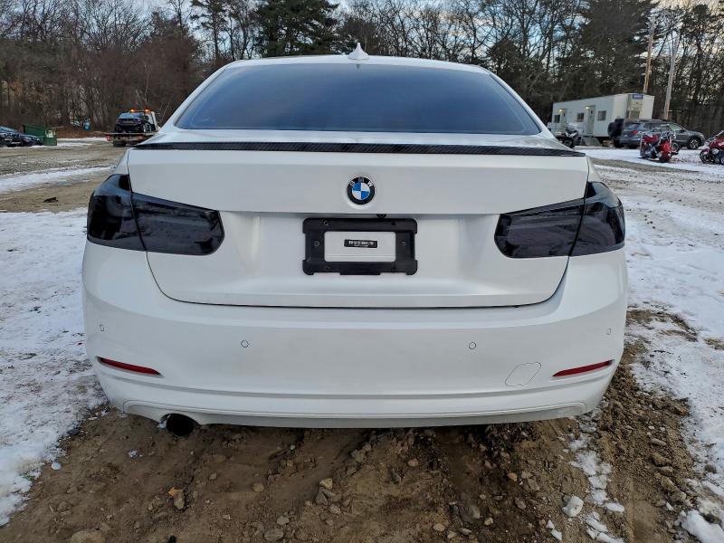 Photo 6 from auction – 2017 BMW 320 XI with VIN WBA8A3C33HK693067