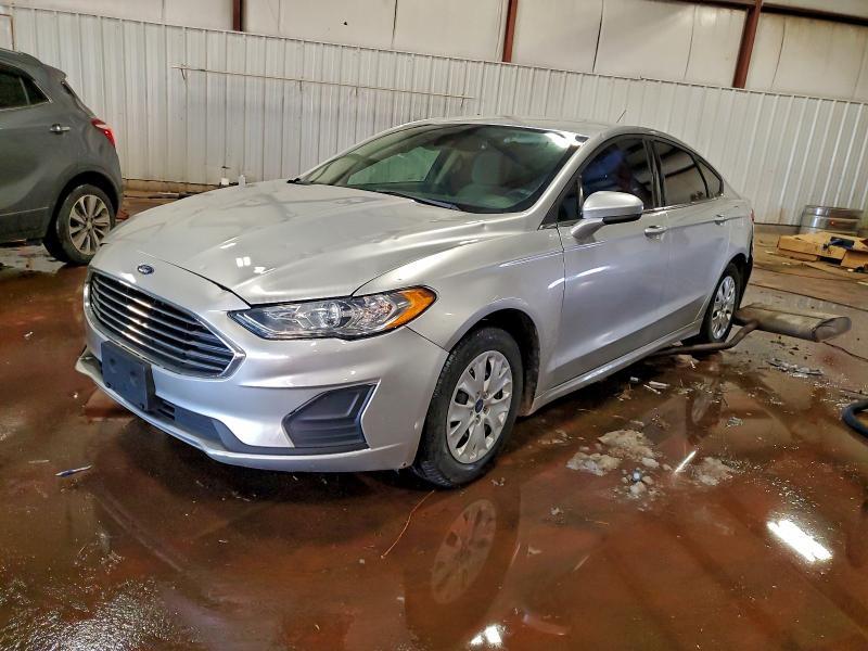 FORD FUSION S 2019 with VIN 3FA6P0G76KR275597 - Photo from auction