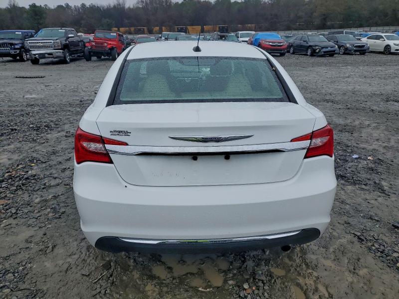 Photo 6 from auction – 2011 CHRYSLER 200 with VIN 1C3BC2FB3BN548279