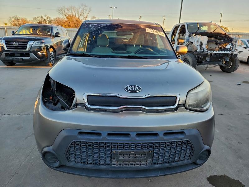 Фото 5 с аукциона – 2015 KIA SOUL с VIN KNDJN2A24F7198535