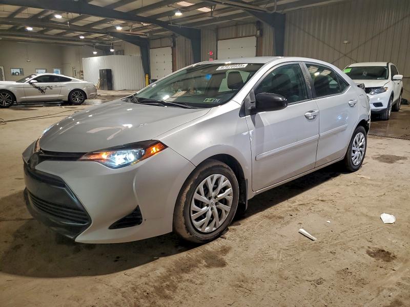 TOYOTA COROLLA L 2018 with VIN 2T1BURHE4JC092500 - Photo from auction