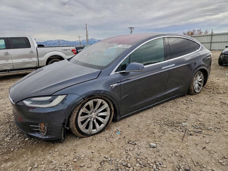 TESLA MODEL X 2016 with VIN 5YJXCAE25GF005390 - Photo from auction