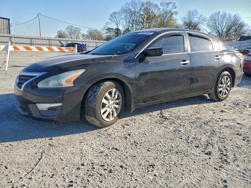 NISSAN ALTIMA 2.5 2015 with VIN 1N4AL3AP6FC575306 - Photo from auction