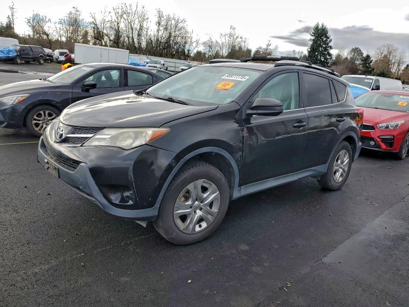 TOYOTA RAV4 LE 2014 مع رقم تعريف المركبة 2T3BFREV2EW134320 - صورة من المزاد