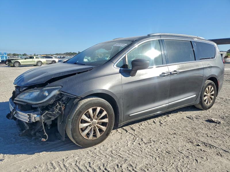CHRYSLER PACIFICA T 2018 с VIN 2C4RC1BG3JR272855 - Фото с аукциона