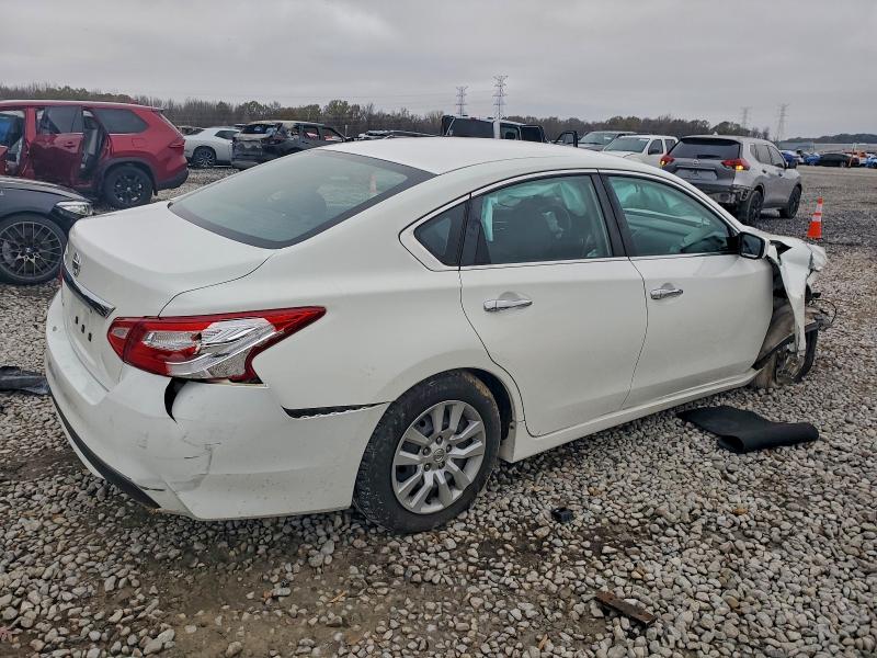 Photo 3 from auction – 2017 NISSAN ALTIMA 2.5 with VIN 1N4AL3AP1HN354297