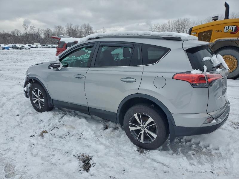 Photo 2 from auction – 2018 TOYOTA RAV4 ADVEN with VIN 2T3RFREV5JW735942