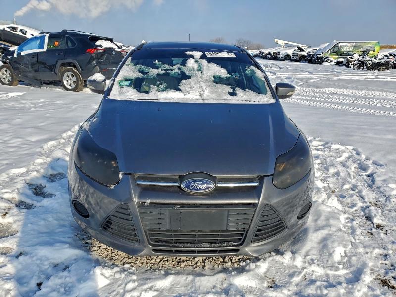 Photo 5 from auction – 2014 FORD FOCUS SE with VIN 1FADP3F24EL174382