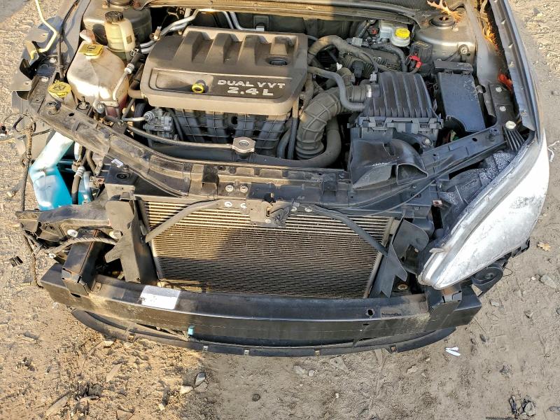 Photo 11 from auction – 2012 CHRYSLER 200 LIMITE with VIN 1C3CCBCB6CN121379