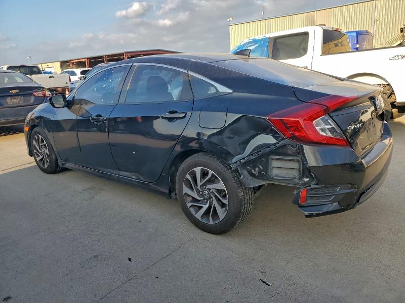 Zdjęcie 2 z aukcji – 2017 HONDA CIVIC EX z VIN 19XFC2F77HE031797