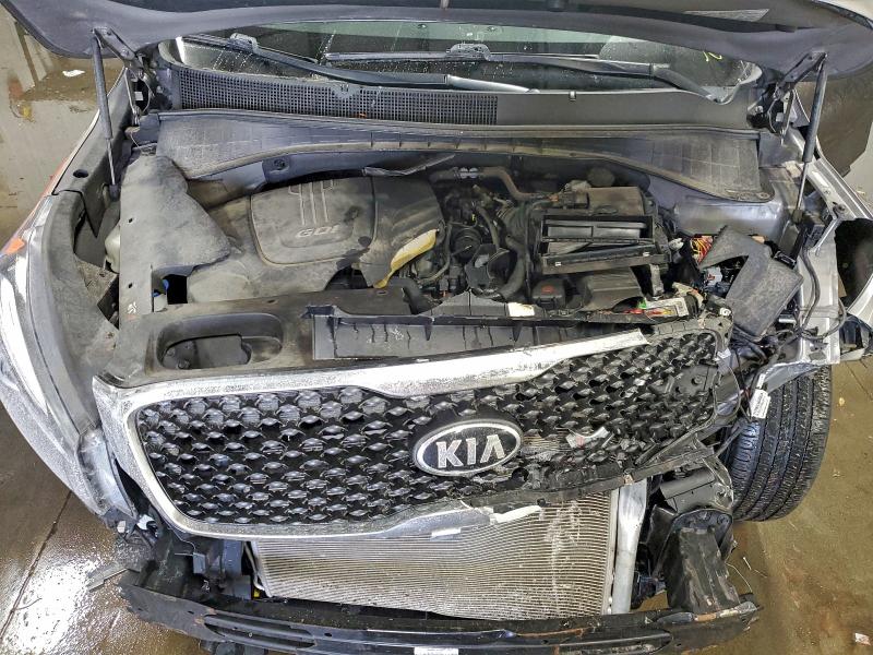 Photo 11 from auction – 2016 KIA SORENTO LX with VIN 5XYPGDA55GG170399