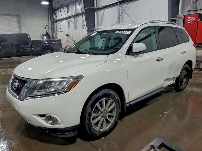 NISSAN PATHFINDER 2016 with VIN 5N1AR2MM3GC666258 - Photo from auction