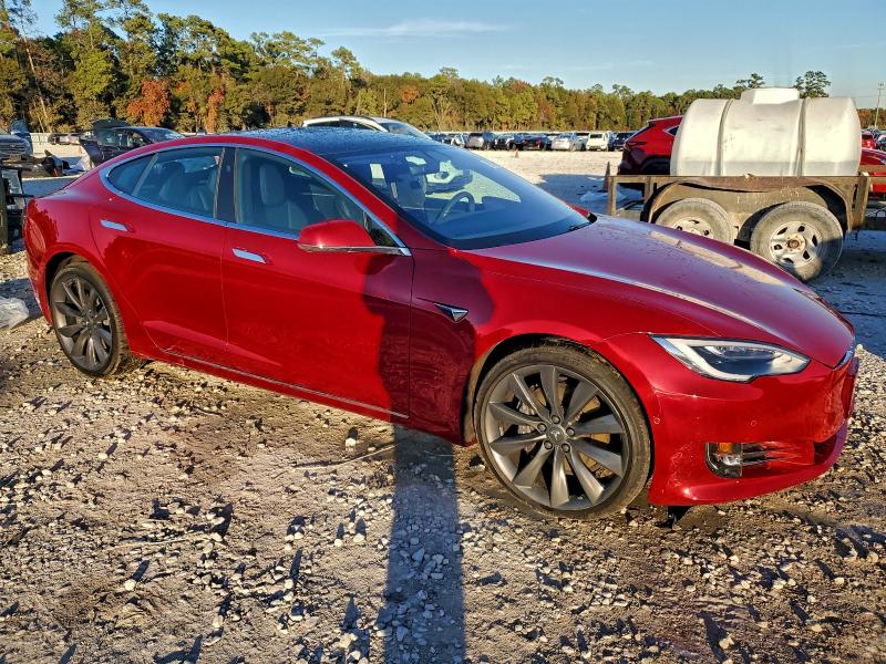 Photo 4 from auction – 2017 TESLA MODEL S with VIN 5YJSA1E28HF206220
