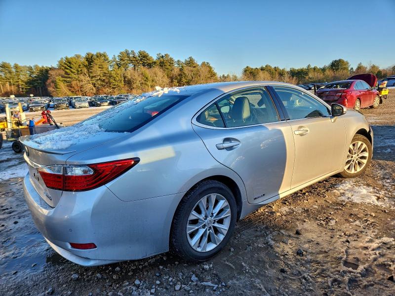 Photo 3 from auction – 2014 LEXUS ES with VIN JTHBW1GG4E2042925