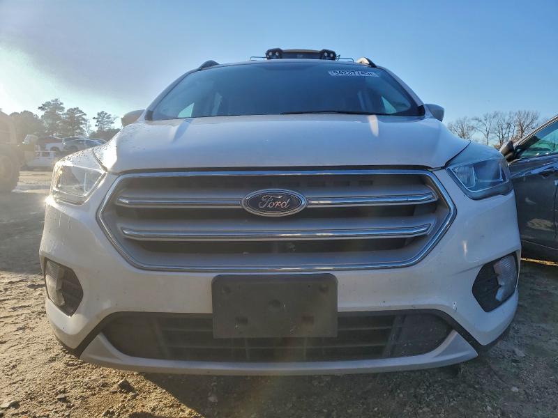 Photo 5 from auction – 2019 FORD ESCAPE with VIN 1FMCU9HD4KUB96562