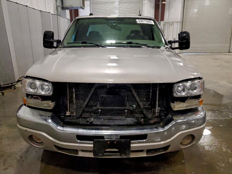 Photo 5 from auction – 2005 GMC NEW SIERRA with VIN 2GTEK19B651282862