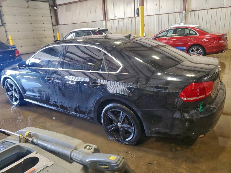 Photo 2 from auction – 2015 VOLKSWAGEN PASSAT S with VIN 1VWAT7A37FC096372