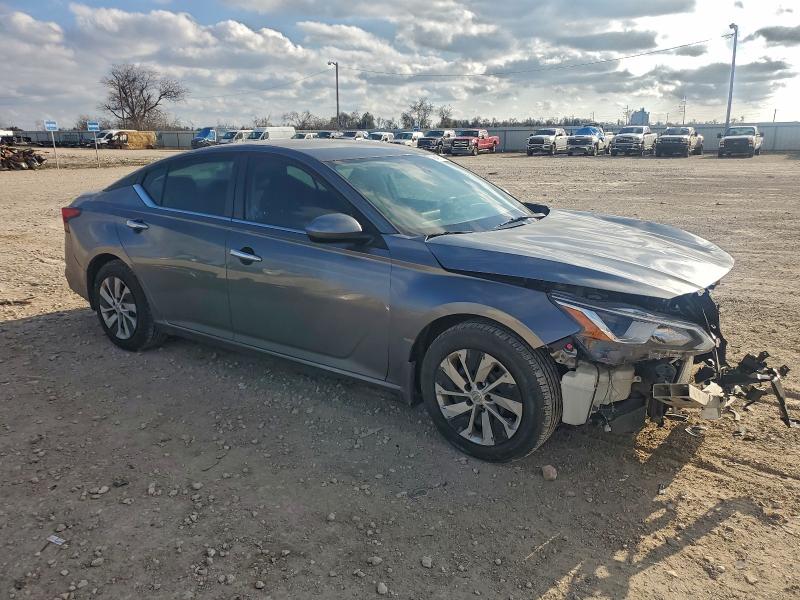 Photo 4 from auction – 2019 NISSAN ALTIMA S with VIN 1N4BL4BV7KN325255