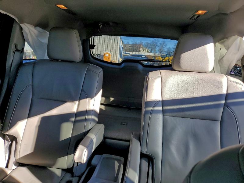 صورة رقم 10 من المزاد - 2018 TOYOTA HIGHLANDER مع VIN 5TDKZRFH7JS549516